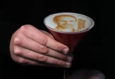 Ilan Avitsur cocktail selfie